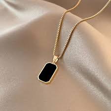 Primary (SEO-friendly): Fashion Square Necklace for Women | Korean Style Black Geometric Pendant Collar Chain Jewelry  Shorter version: Korean Style Black Square Pendant Necklace for Women